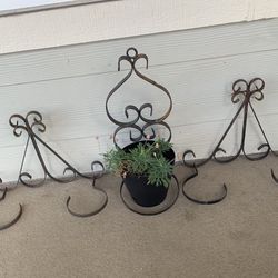Wrought Iron Rustic Planter 