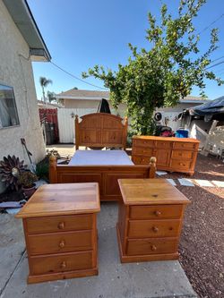 Queen bedroom set