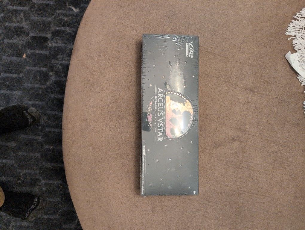 Pokemon Arceus VSTAR Ultra Premium Collection