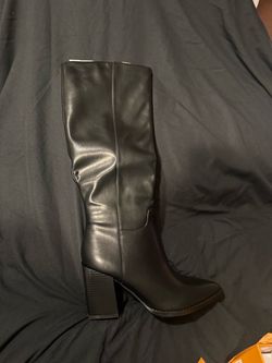 Black Pointed Toe Knee High Stilletto Boots Size 6