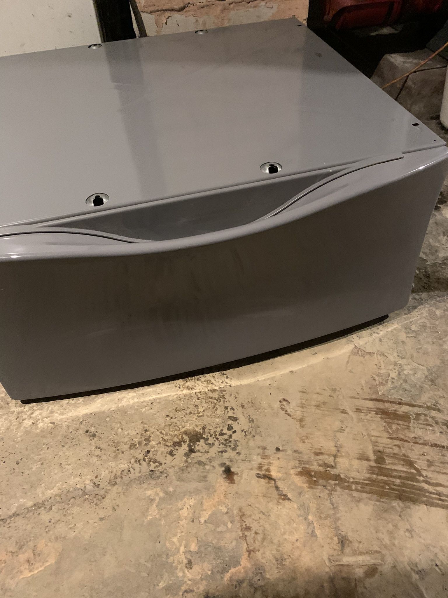 Under Dryer Or Washer Pedestal