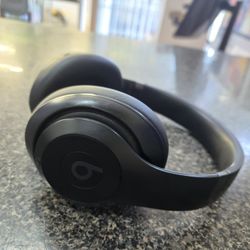 Beats Studio Pros 