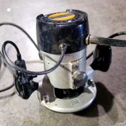 Vintage Heavy Duty Craftsman With Carrying Case In Good Working Condition 