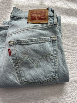 Light Blue Levi’s Jeans