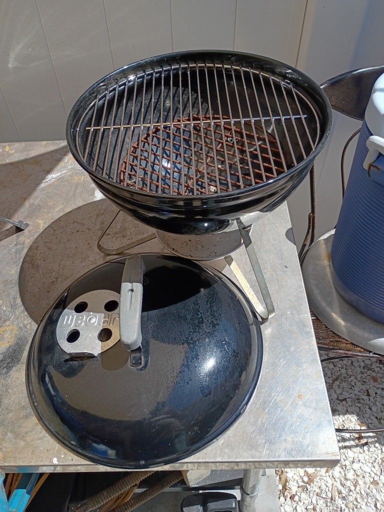 Weber Smokey Joe Table Top Barbecue Grill