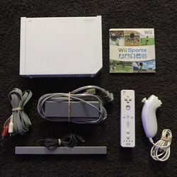 Nintendo WII + WII SPORTS Game