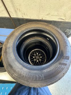 khumo Solus 195/65/15 2 tires