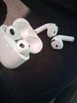 3rd Generatiin i pods 1 complete 2 xtra ipods