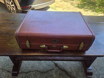Vintage Sampsonite Suitcase