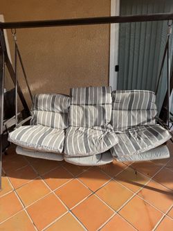 Patio swing