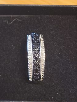 Silver Black Diamond