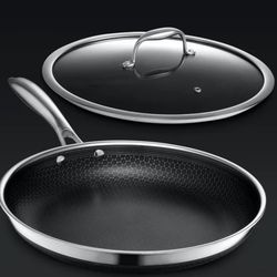 HexClad 12” Pan w/ Lid - Retail $169