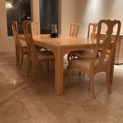 Dinning Table 