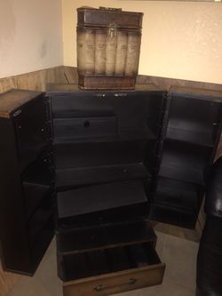 Custom Learyer World Traveler Upright Luggage Cabinet 