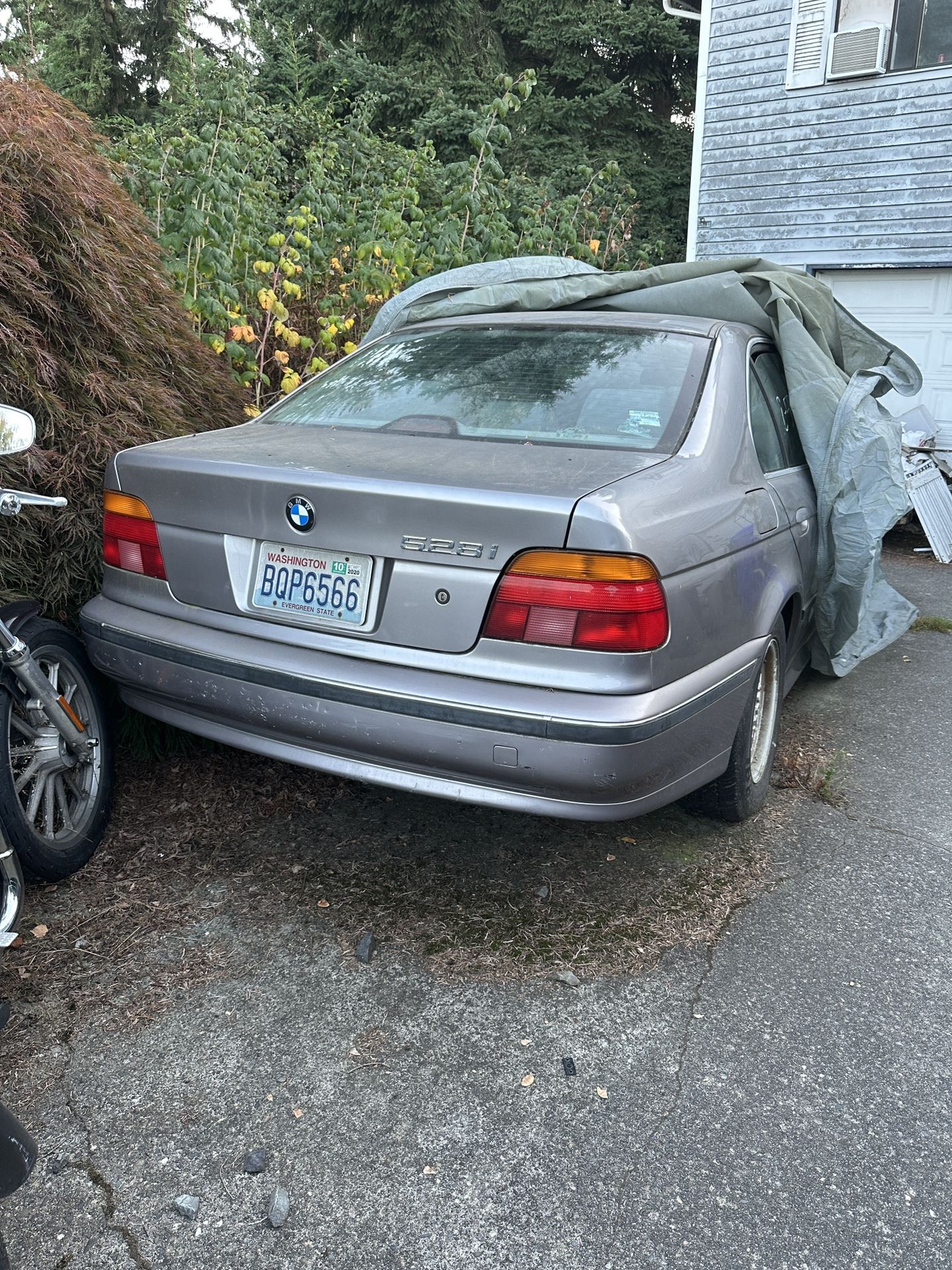 1998 BMW 528i
