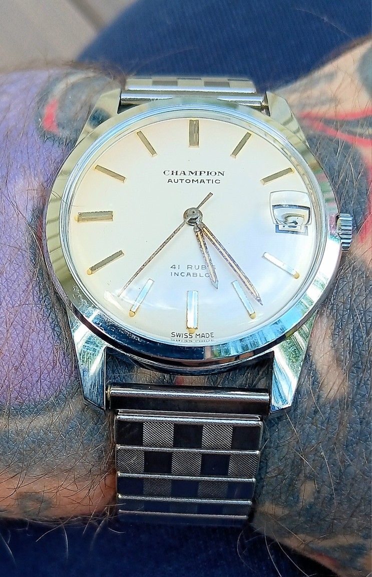 Vintage Champion Automatic Wristwatch - Swiss Made - 41 Jewels Incabloc [NOS]