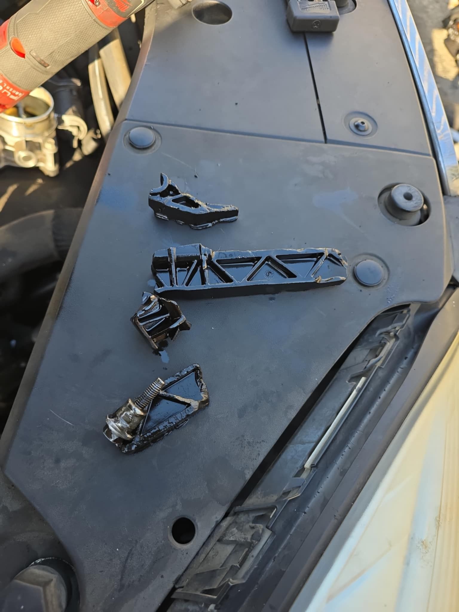 BROKEN BOLT EXTRACTION