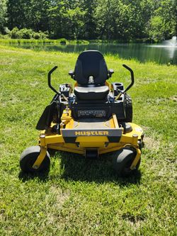 Hustler XDX zero turn mower