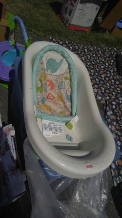Baby bath tub