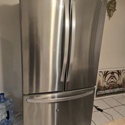 Refrigerator For Sell LG Best Offer