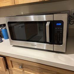 Toshiba Microwave New 