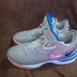 Nike LeBron Nxxt Gen 1984 Size 10