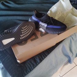 Yeezy Boost 350 V2 Size 10 