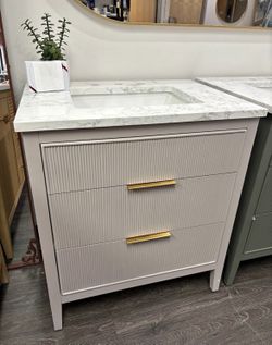 30 In Bathroom Single Sink Vanity 