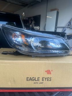 Honda accord passenger light assemblyman