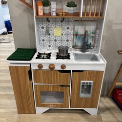 Kidkraft Modern Kids Kitchen 