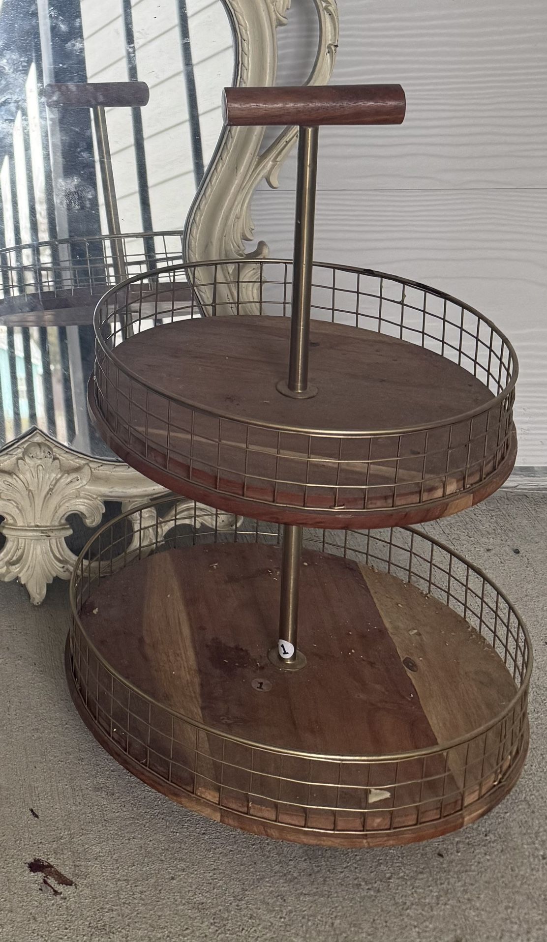 Wooden stand Free