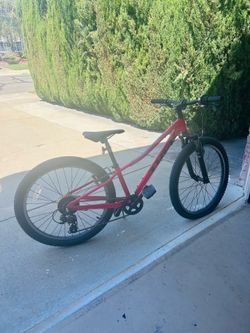 Trek 24" Precaliber – Aluminum Frame – Barely Used!