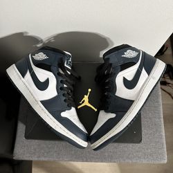 Air Jordan 1 Mid “Armory Navy”