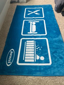 Jacuzzi blue brand new beach towel super soft
