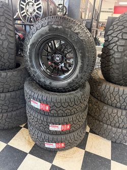 17” MFLOW WHEELS AND 285/70R17 AT