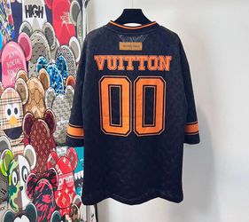 L Chunky Intarsia Football T shirt Black for Sale in Irvine, CA - OfferUp