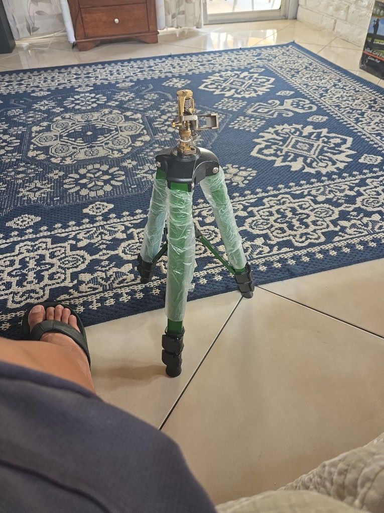 Impact Sprinkler With Tripod Base