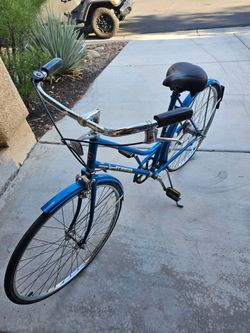 Schwinn Collegiate Cruiser Bike 3 speed.