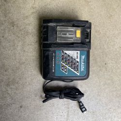 MAKITA BATTERY CHARGER 