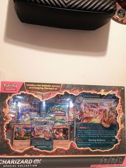 Pokemon special collectors Charizard box