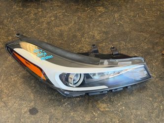 2017-2018 Kia Forte Right Headlight