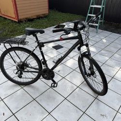Specialized Crosstrail Hybrid Mountain Bike