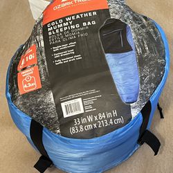 ✅ 2 Sleeping Bags Ozark Trail and Coleman $30