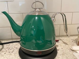 Chantal Stainless Steel (Plastic Free) Mia Ekettle™ - Electric Water Kettle (32 Oz.)