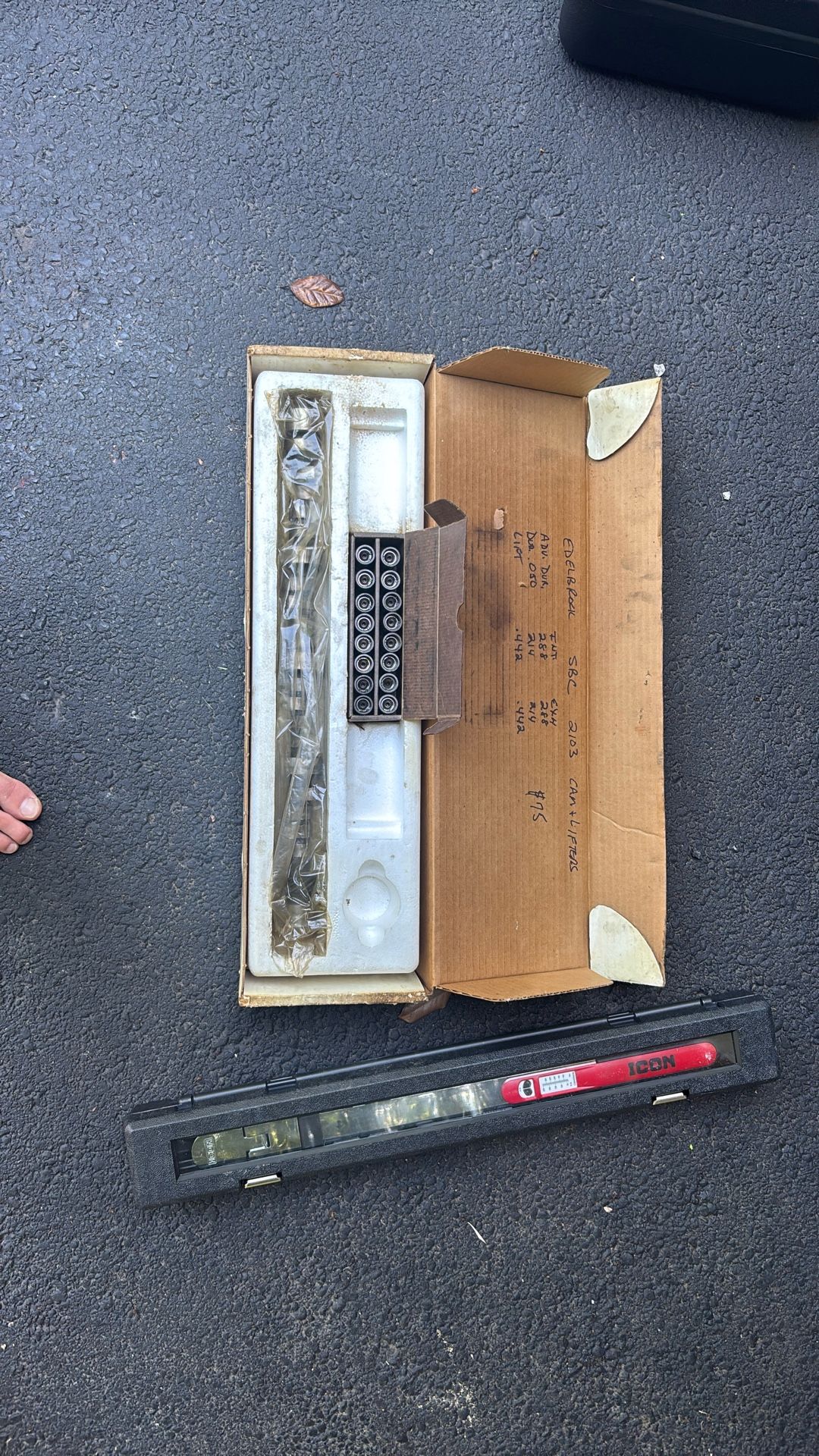 Camshaft With Some Lifters