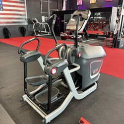 Star Trac Elliptical Cardio Equipment - 8VS versastrider