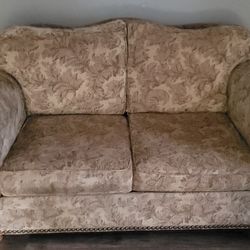 Comfortable Couches Set 