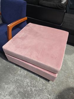 Pink Ottoman MUST GO TODAY