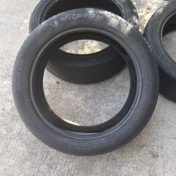 Tire 255/45 R 20