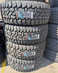 Vendo 35/12.50/R17 Las 4 llantas por $700